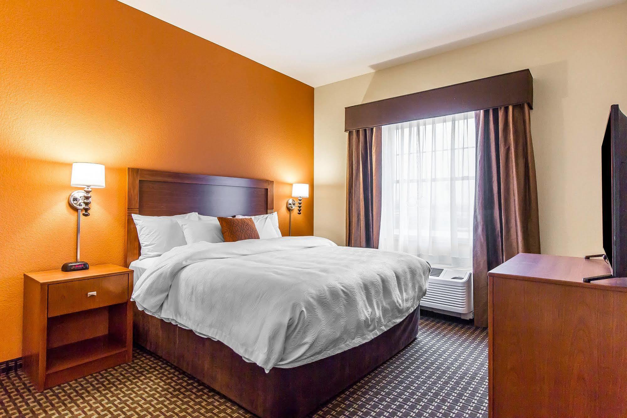 Mainstay Suites Stanley Exteriér fotografie