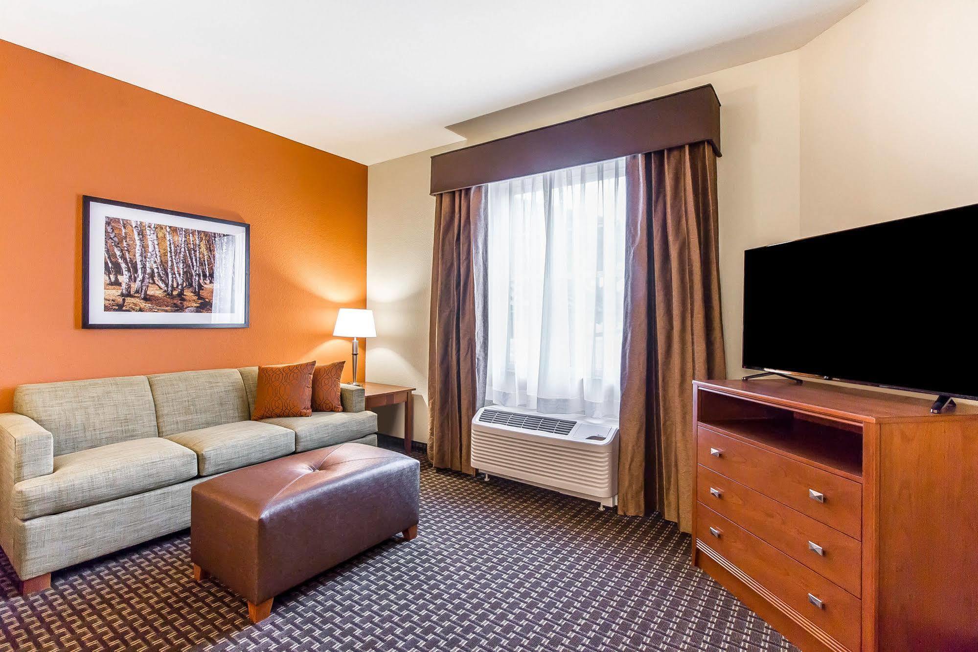 Mainstay Suites Stanley Exteriér fotografie