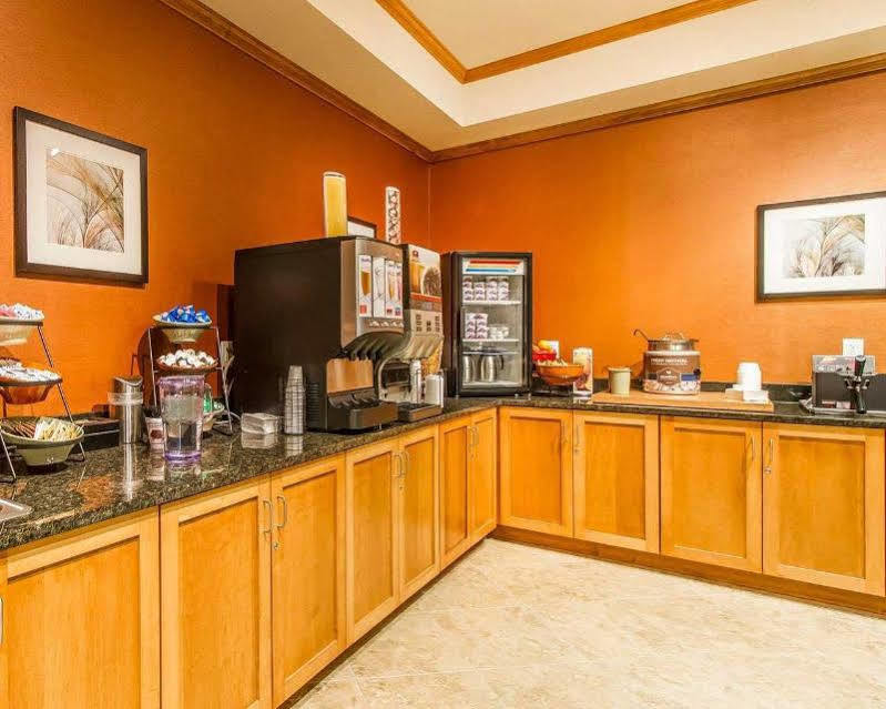 Mainstay Suites Stanley Exteriér fotografie