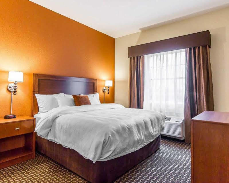 Mainstay Suites Stanley Exteriér fotografie